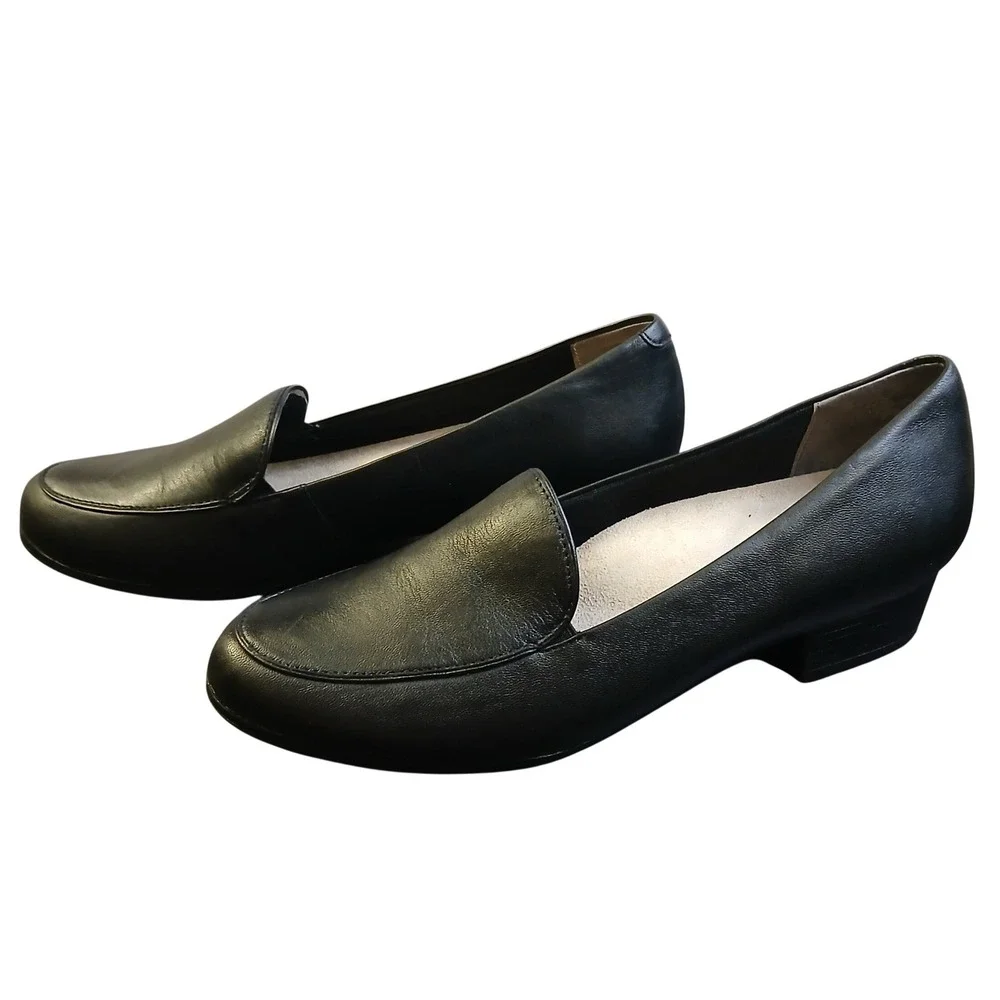 Trotters Black Leather Almond Toe Low Block Heel Slip On Loafers Shoe Womens 7.5